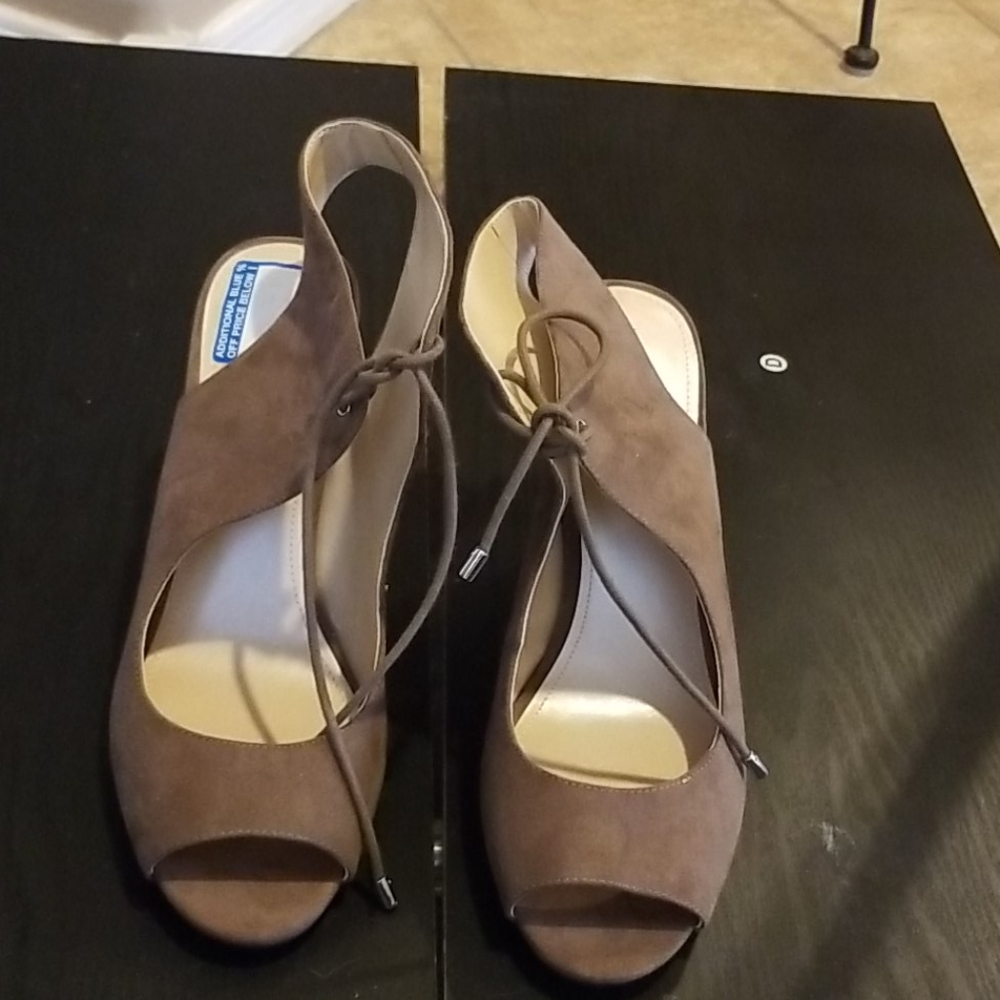 Women's shoes